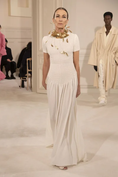 Look 24